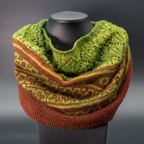 Preview: Strickset Hyben Cowl - Wolle und Anleitung in Geschenktüte