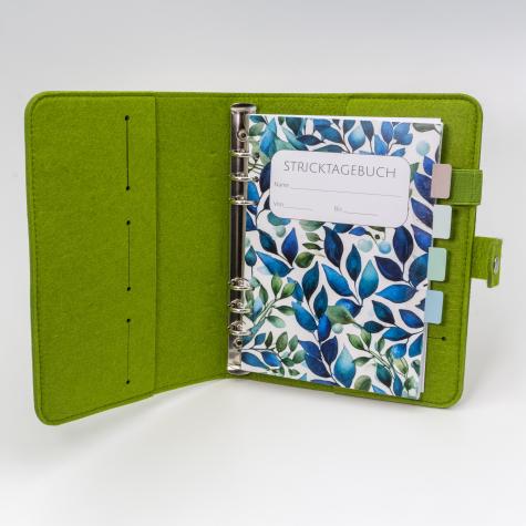 Stricktagebuch - Projektplaner - Ringbuchordner aus Filz mit Stricktagebuch